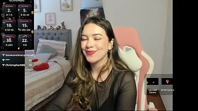 Julianna on Stripchat